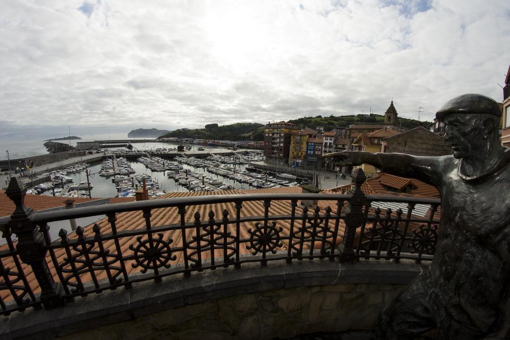 Andra Mari Apartamentu Turistikoak Bermeo Ruang foto