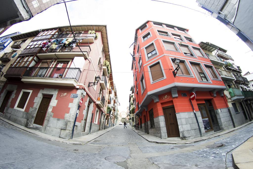 Andra Mari Apartamentu Turistikoak Bermeo Ruang foto
