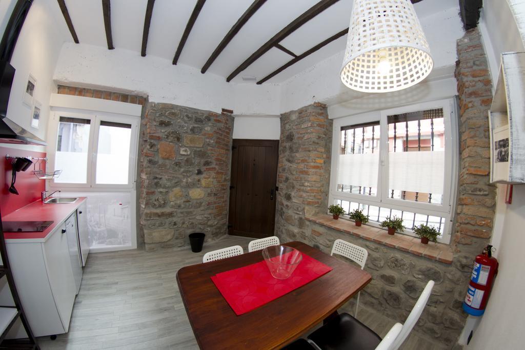 Andra Mari Apartamentu Turistikoak Bermeo Ruang foto