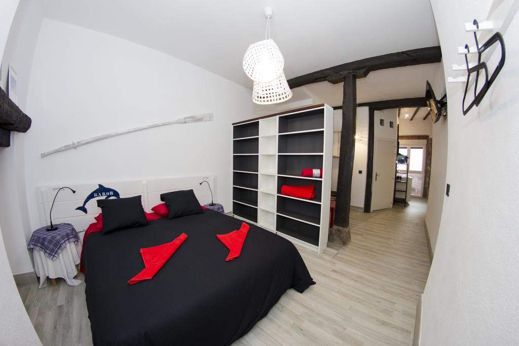 Andra Mari Apartamentu Turistikoak Bermeo Ruang foto