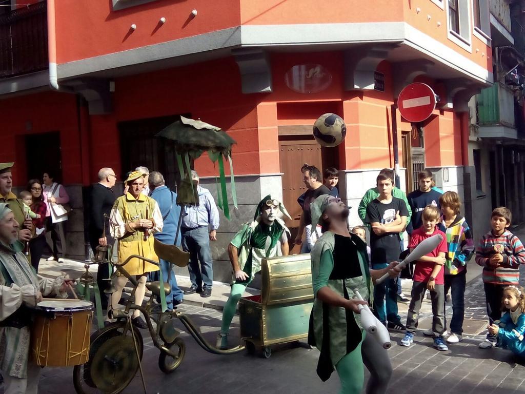 Andra Mari Apartamentu Turistikoak Bermeo Bagian luar foto