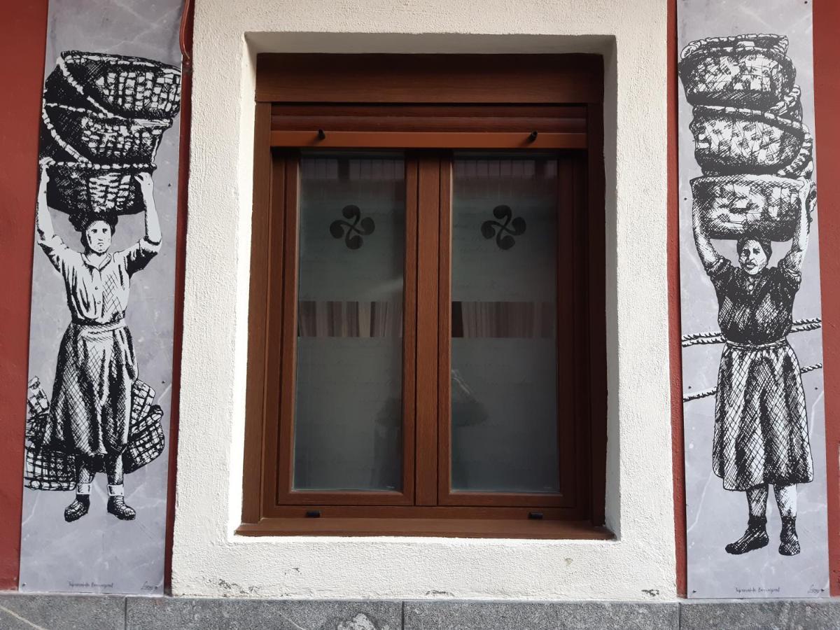 Andra Mari Apartamentu Turistikoak Bermeo Bagian luar foto