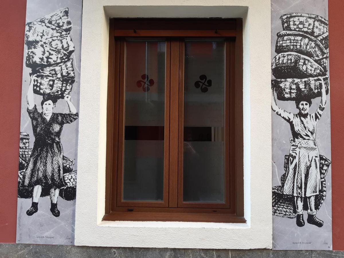 Andra Mari Apartamentu Turistikoak Bermeo Bagian luar foto